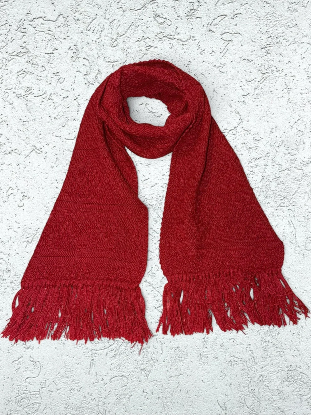 🌻isotoner Red Knit Fringe Scarf